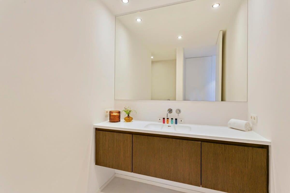Huswell - Majestic New Penthouse With 2 Parkings Apartment *